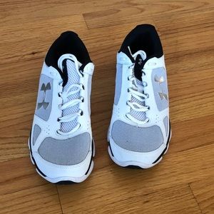 Men’s Under armour sneakers